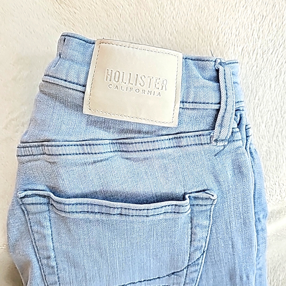 HOLLISTER | Men’s Advanced Stretch Skinny Ripped Jeans Light Wash Distressed